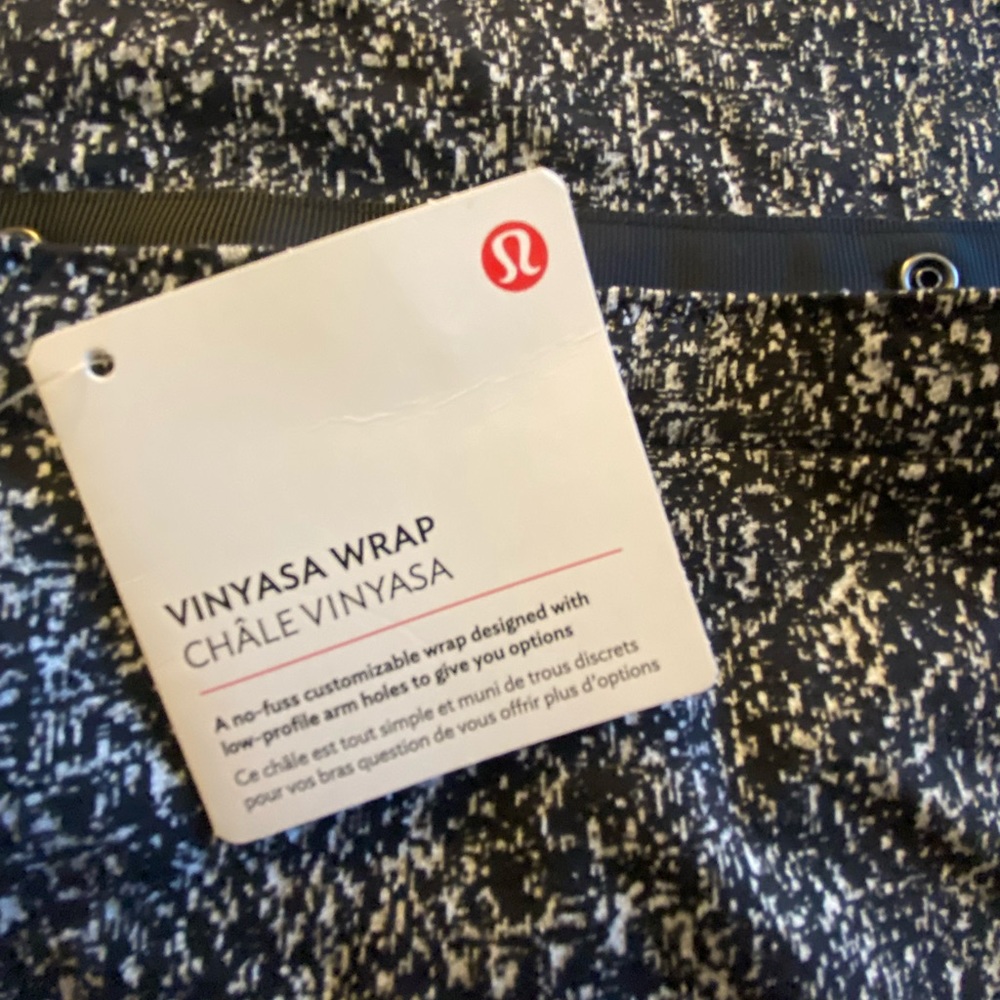 LULULEMON BRAND NEW ⭐️ VINYASA WRAP
